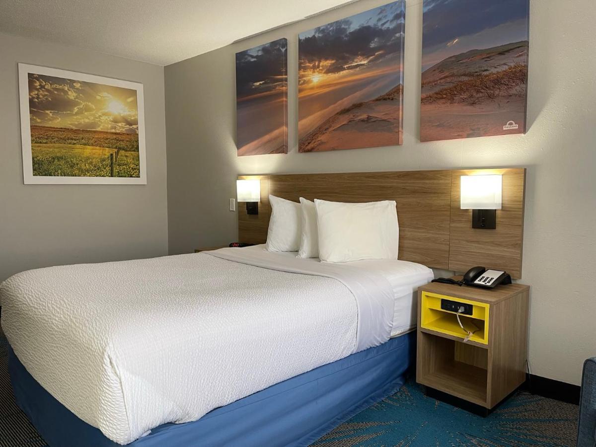 Days Inn By Wyndham Colby Εξωτερικό φωτογραφία