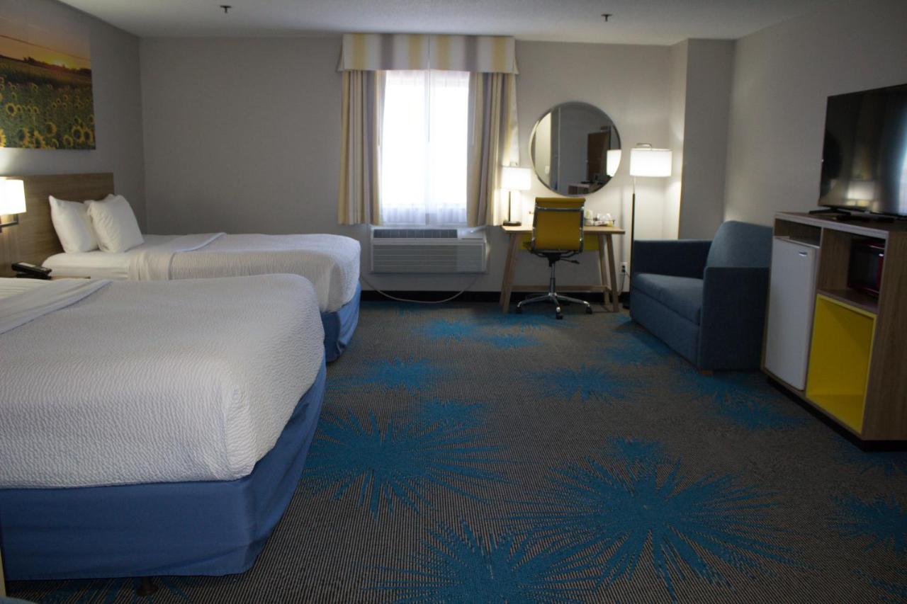 Days Inn By Wyndham Colby Εξωτερικό φωτογραφία