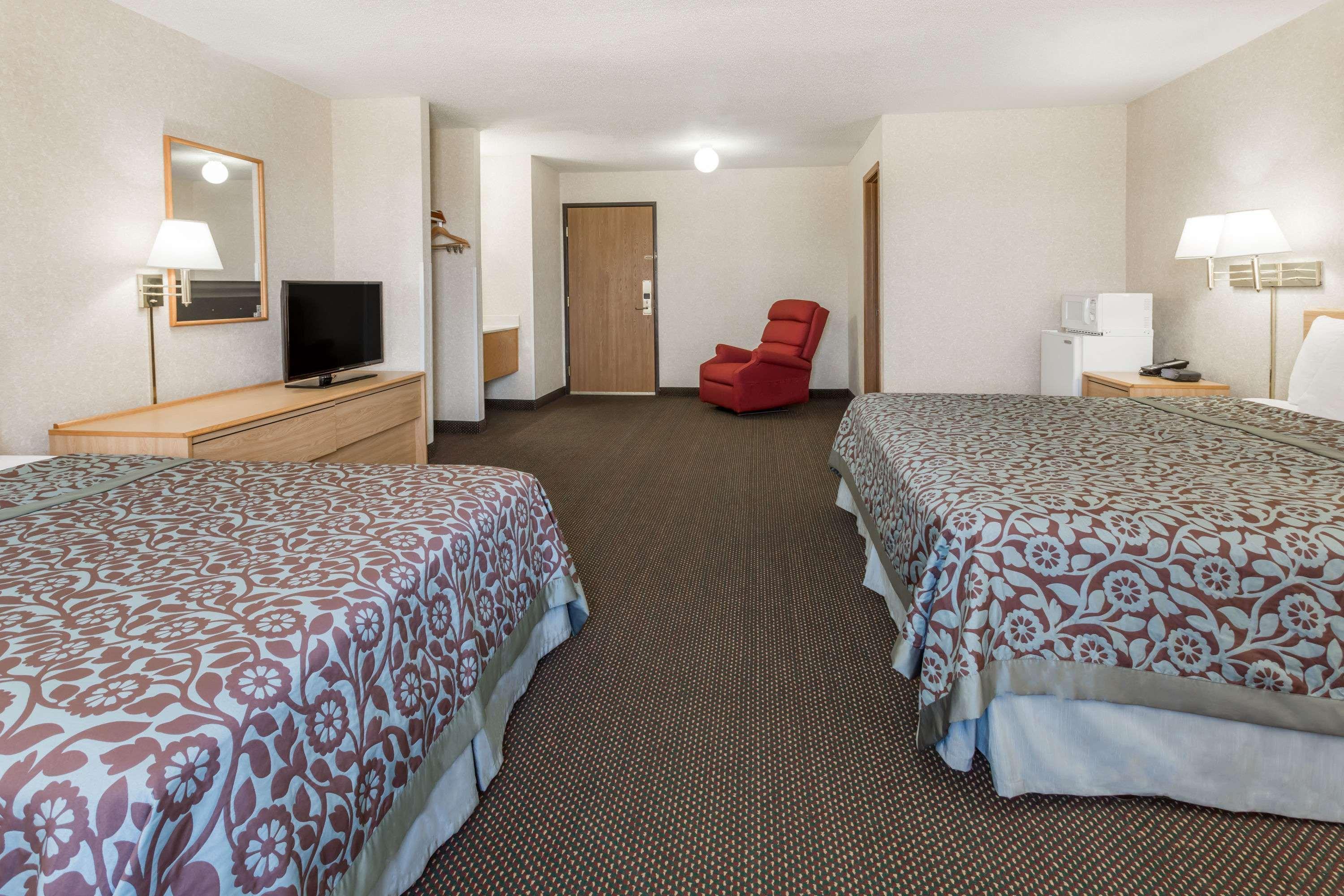 Days Inn By Wyndham Colby Εξωτερικό φωτογραφία