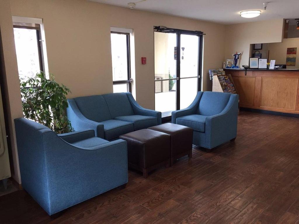 Days Inn By Wyndham Colby Εξωτερικό φωτογραφία